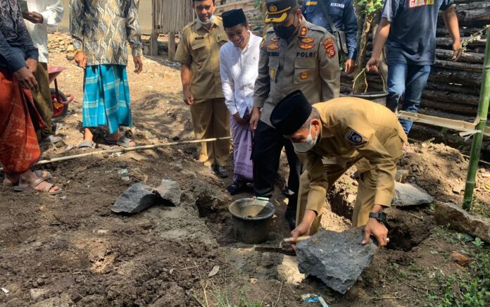 Bupati Lombok Tengah, Hadiri Acara Peletakan Batu Pertama Yayasan Nurul Bayan Lombok