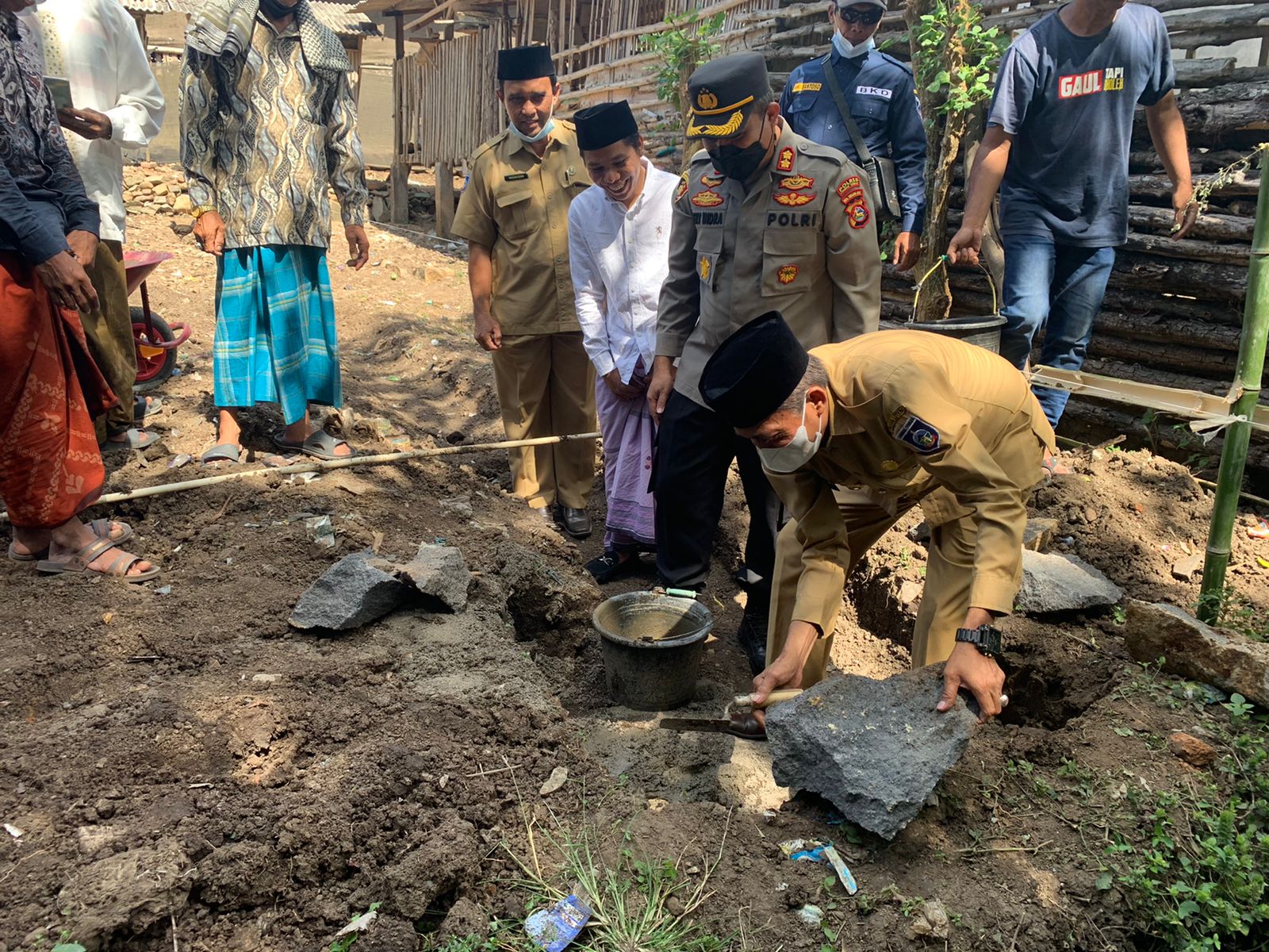 Bupati Lombok Tengah, Hadiri Acara Peletakan Batu Pertama Yayasan Nurul Bayan Lombok