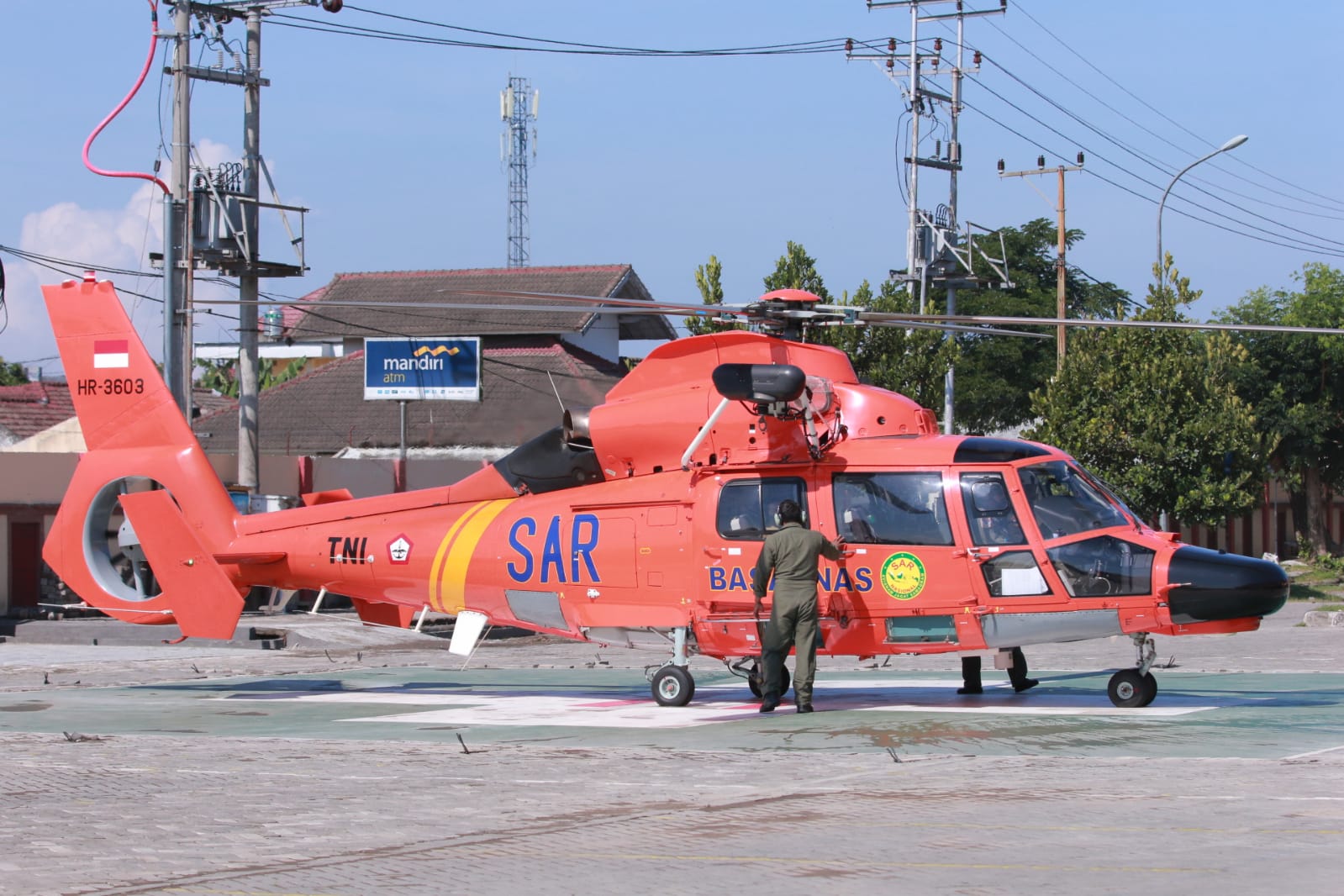 Uji Coba Pendaratan Helikopter Medis di RSUD Provinsi NTB Sukses