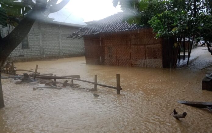 Hujan Deras, Dua Desa di Lombok Tengah Terendam Banjir