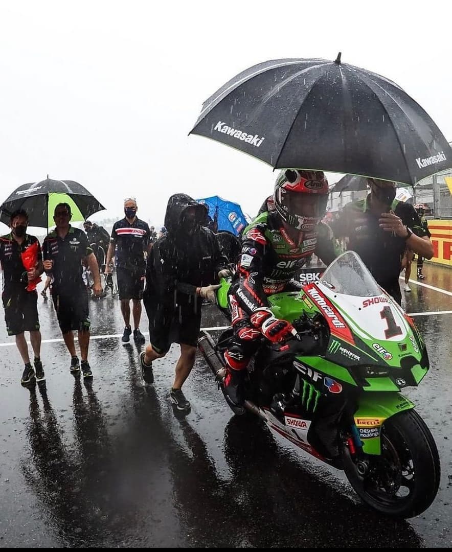 Ditunda Kendala Cuaca, Tiket WSBK Hari Sabtu Bisa Dipakai Hari Minggu