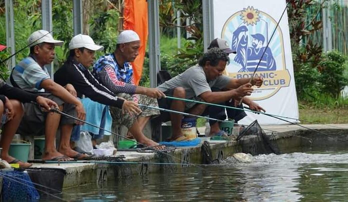 Adakan Lomba Memancing, Narmada Botanic Garden Sukses Gaet Pengunjung