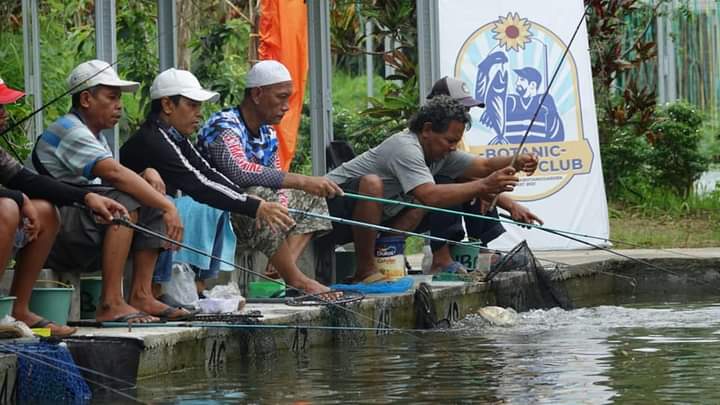 Adakan Lomba Memancing, Narmada Botanic Garden Sukses Gaet Pengunjung