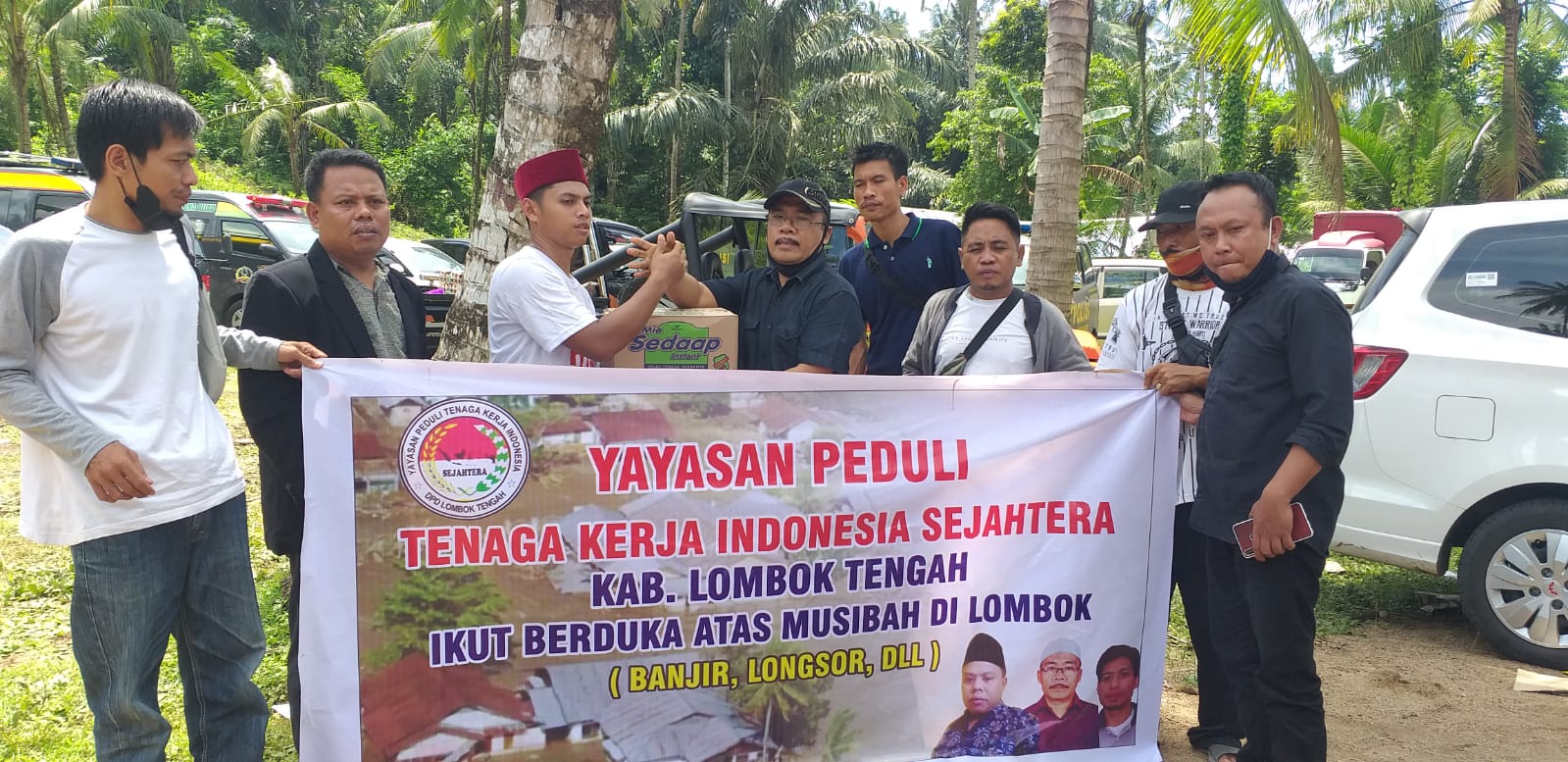 YPTKIS Bantu Korban Banjir Lombok Barat