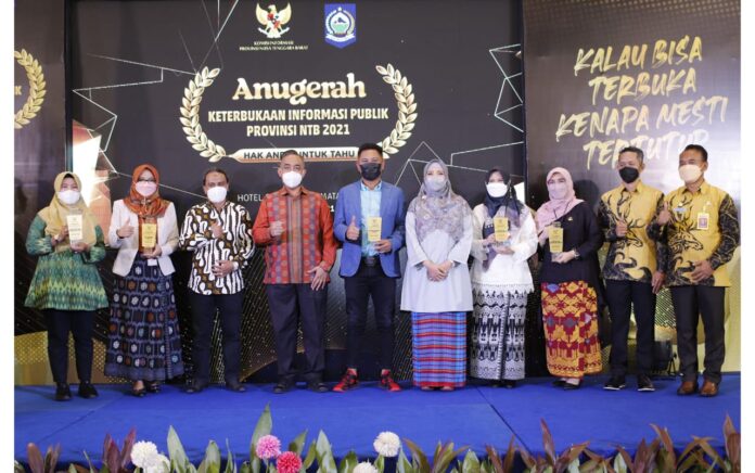 RSUD Provinsi NTB Kembali Raih Penghargaan Anugerah Keterbukaan Informasi Publik