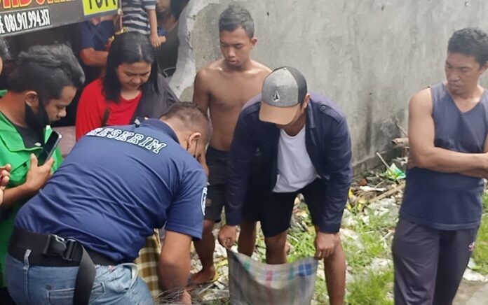 Gempar, Warga Temukan Mayat Bayi Mengapung Kali Gebang