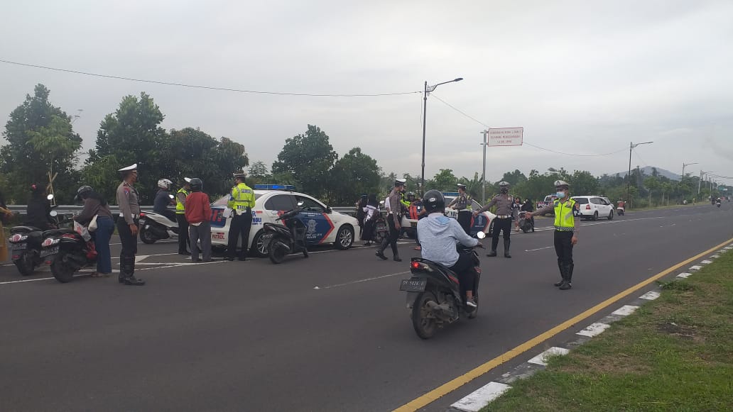 Bandel Gunakan Lajur Cepat Bypass BIL, Pengendara Motor Kena Tilang