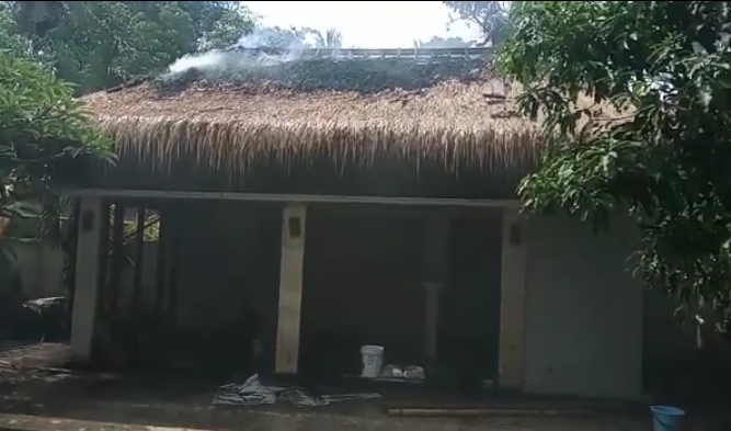 Villa Bau Nyale Kute Lombok Terbakar