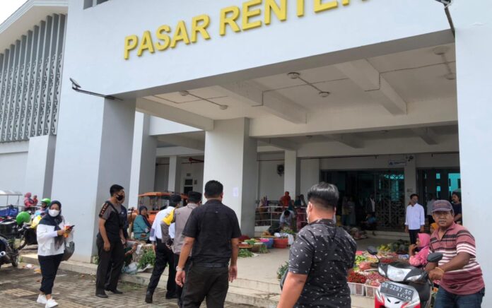 Sidak Pasar: Forkopimda Lombok Tengah Pastikan Ketersediaan Minyak Goreng Jelang Ramadhan