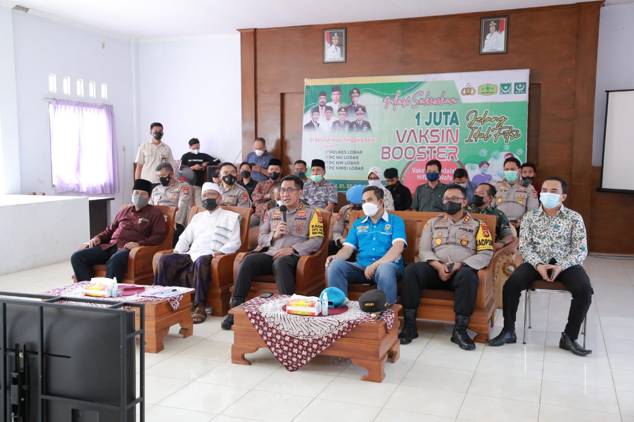 Jajaran Polda NTB Bekerjasama Dengan KNPI Lombok Barat Gelar Gerbek Vaksinasi
