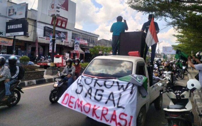 Gelar Aksi Demonstrasi, HMI Lombok Tengah Sebut Jokowi Jagal Demokrasi