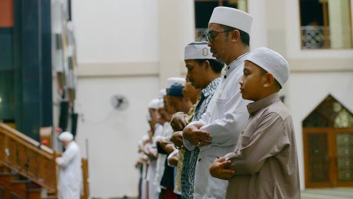 Bacaan Lengkap Shalat Sunnah Tarawih dan Witir di Bulan Suci Ramadhan