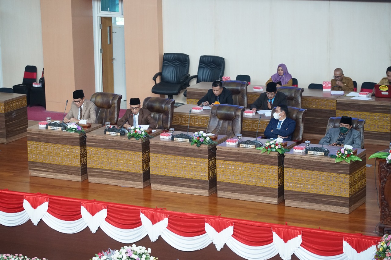 Rapat Paripurna: Pandangan Fraksi Terhadap Ranperda Pertanggungjawaban Pelaksanaan APBD 2021