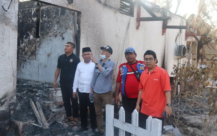 Ketua DPRD Lombok Utara Tinjau Puing-puing Kebakaran di Gili Trawangan