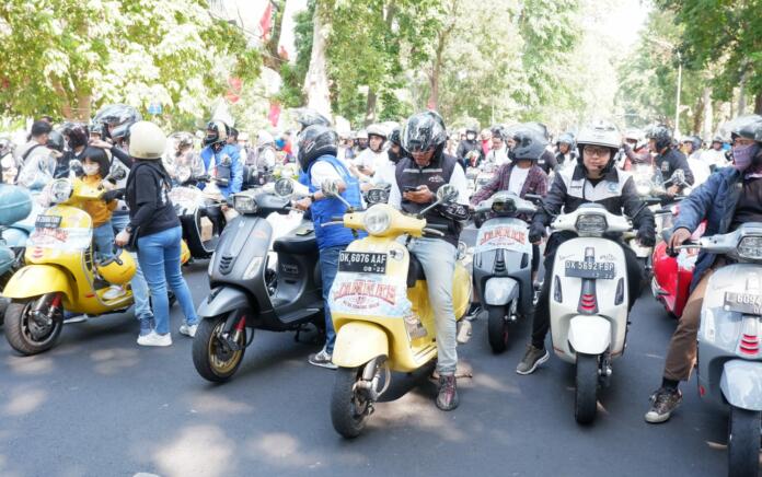 Komunitas Modern Vespa Indonesia Gelar Jambore Nasional di Lombok