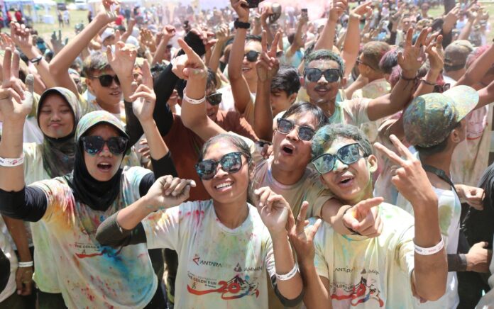 1.100 Peserta Meriahkan Antara Rinjani Color Run 2022 di Sembalun