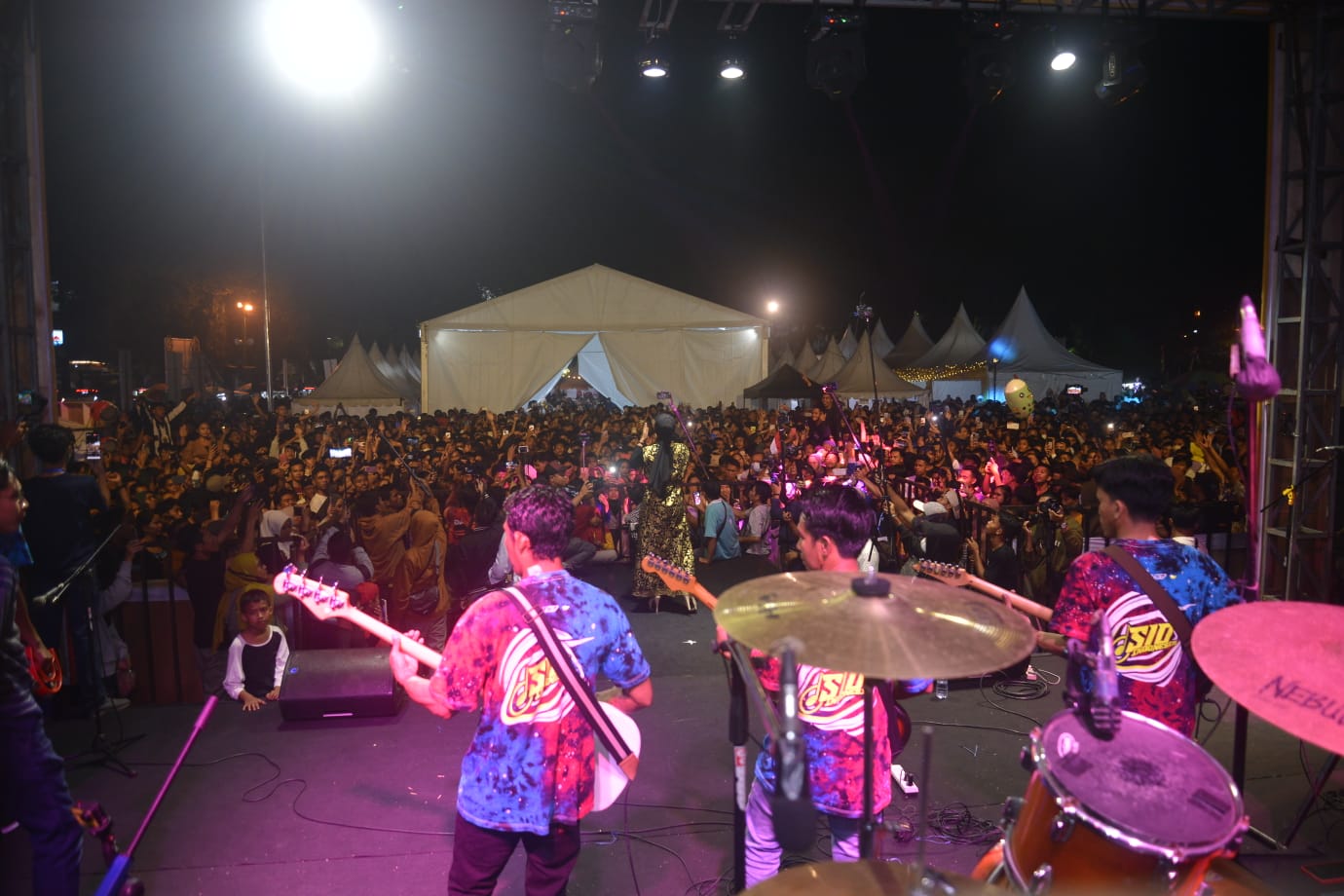 Dibanjiri Ribuan Pengunjung, Mataram Creative Festival Berlangsung Seru dan Meriah