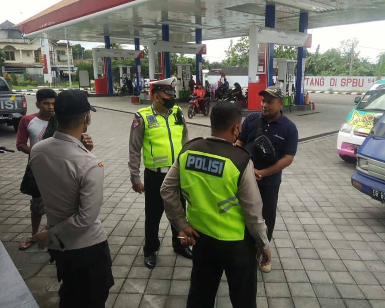 BBM Naik, Polres Lombok Tengah Siagakan Personel Jaga SPBU