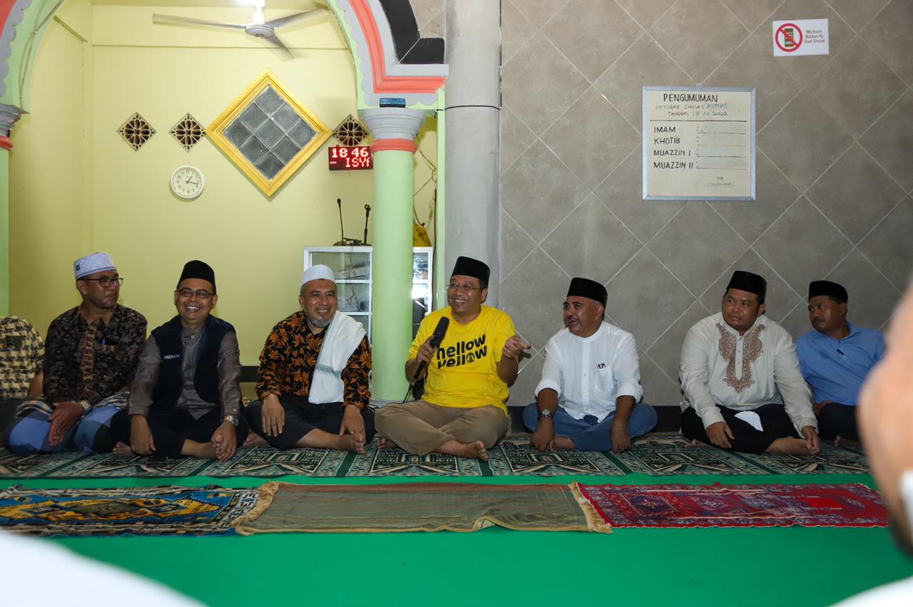 Dengarkan Aspirasi, Gubernur NTB Dialog Bersama Warga Desa Mereje