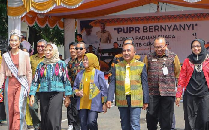 Meriahkan HUT NTB dan Hari Bakti PU, Dinas PUPR Adakan Fashion On The Street