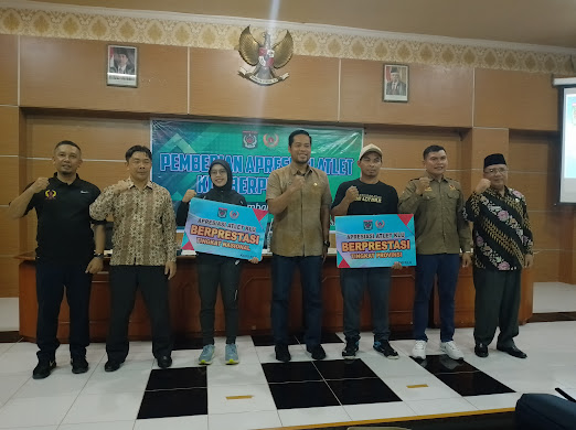 Wakil Bupati Lombok Utara Danny Karter Apresiasi Atlet Berprestasi Wakil Bupati Lombok Utara Danny Karter Apresiasi Atlet Berprestasi