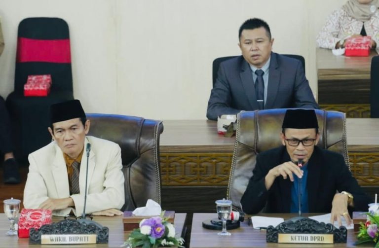 Sidang Paripurna: DPRD Lombok Tengah Setujui LKPJ Kepala Daerah Tahun Anggaran 2022