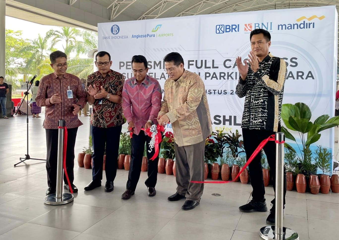 Bandara Internasional Lombok Mulai Terapkan Sistem Pembayaran Parkir Nontunai
