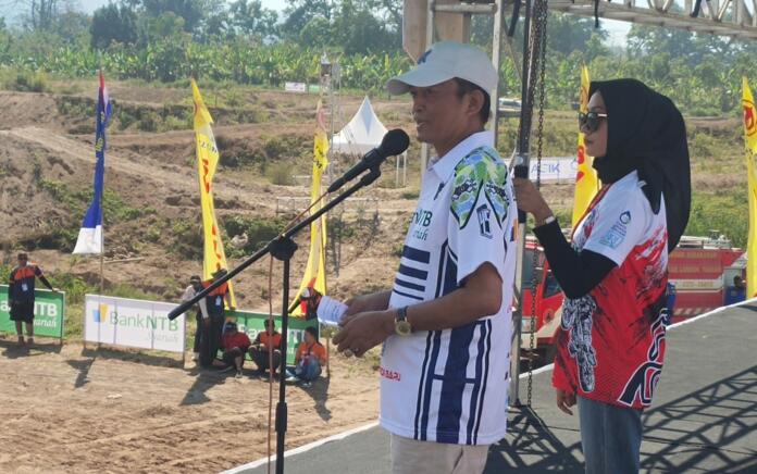 Bupati Pathul Bahri Buka Kejurnas Grasstrack GTX di Sirkuit 459 Lantan