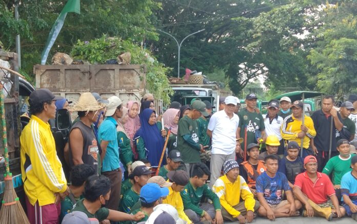 Hari Peduli Sampah 2025, Bupati Lombok Tengah Ajak OPD Gotong Royong Bersih-bersih