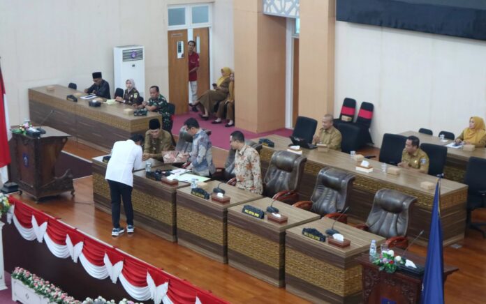 DPRD Lombok Tengah Sepakati 12 Usulan Ranperda Propemperda Tahun 2026