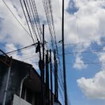 Dinilai Mengganggu, Pemkab Lombok Tengah Akan Tertibkan Kabel Internet Semerawut