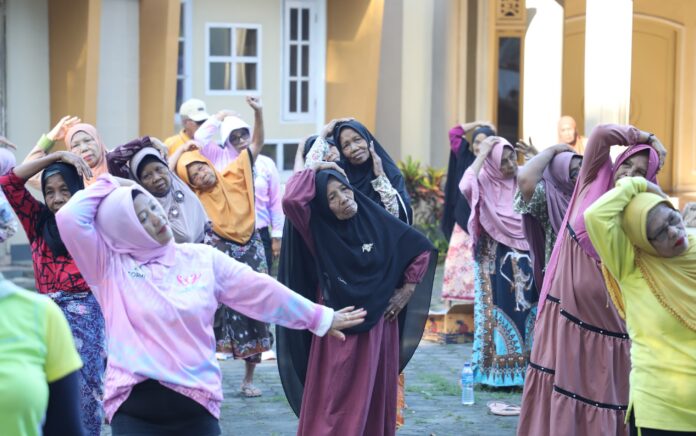 Hari Lanjut Usia Nasional, KLPI Lombok Tengah Ajak Lansia Hidup Sehat dan Bahagia