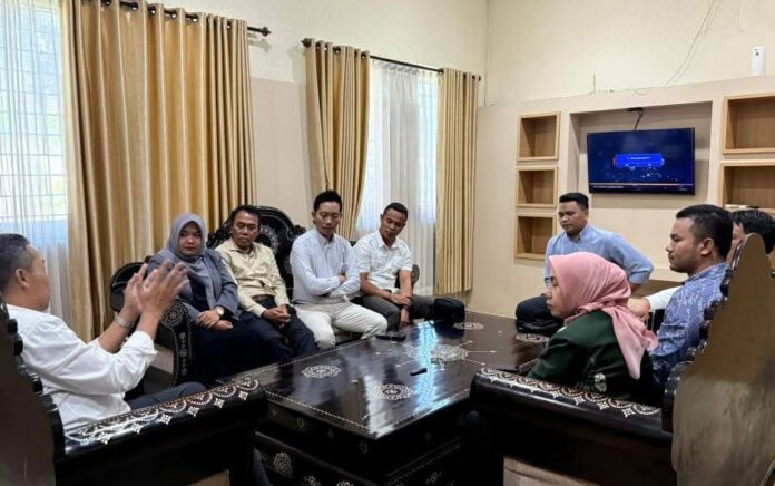 Pansus II DPRD Lombok Tengah Kunjungi DPRD Lombok Barat: Gali Referensi Penyusunan Perda Pondok Pesantren