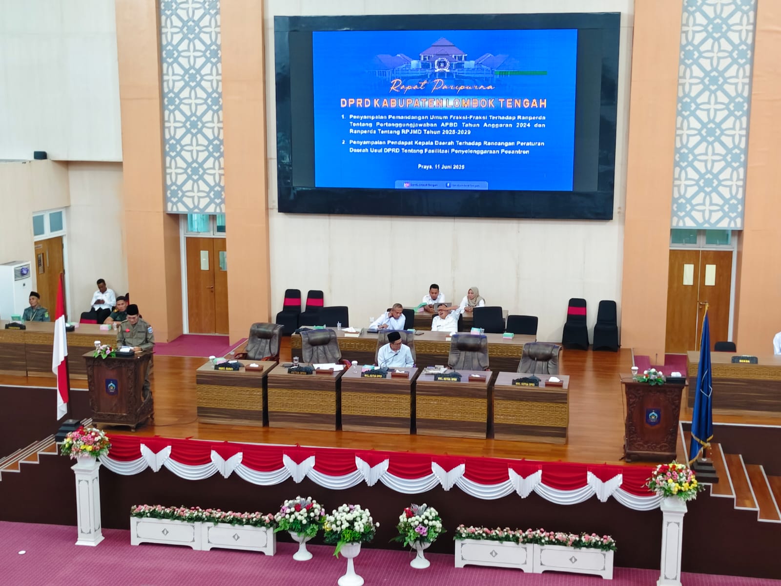 Pemda Lombok Tengah Sambut Baik Ranperda Fasilitasi Pesantren Inisiatif DPRD Lombok Tengah Pemda Lombok Tengah Sambut Baik Ranperda Fasilitasi Pesantren Inisiatif DPRD Lombok Tengah