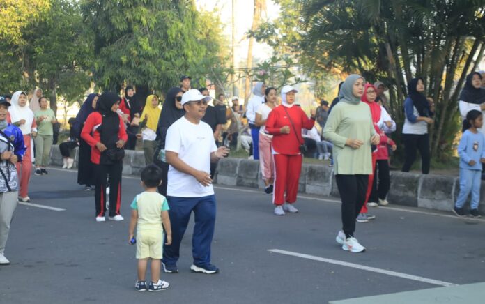 Bupati LAZ: Fun Walk, Masyarakat Sehat dan UMKM Gembira