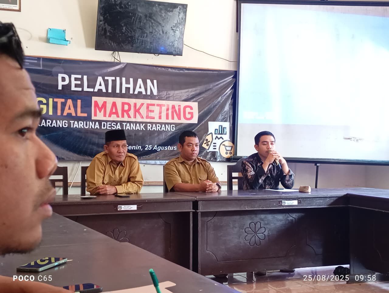 Dorong UMKM Go Digital, Desa Tanak Rarang Gelar Pelatihan Digital