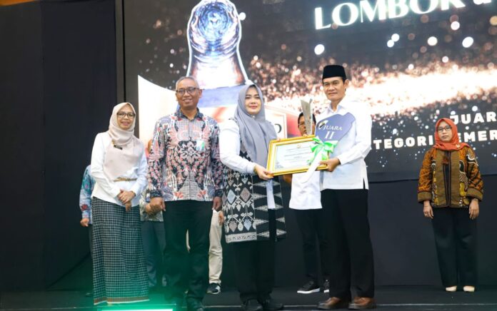 Pemda Lombok Tengah Terima Penghargaan Paritrana Award 2025