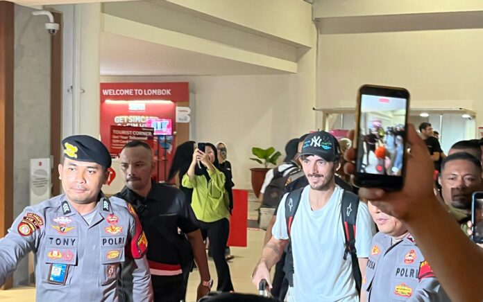 ‎Polres Lombok Tengah Amankan Kedatangan Riders Dan Crew MotoGP 2025