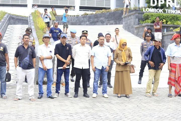 DPRD Lombok Tengah Akan Usulkan Perda Penertiban Kecimol DPRD Lombok Tengah Akan Usulkan Perda Penertiban Kecimol