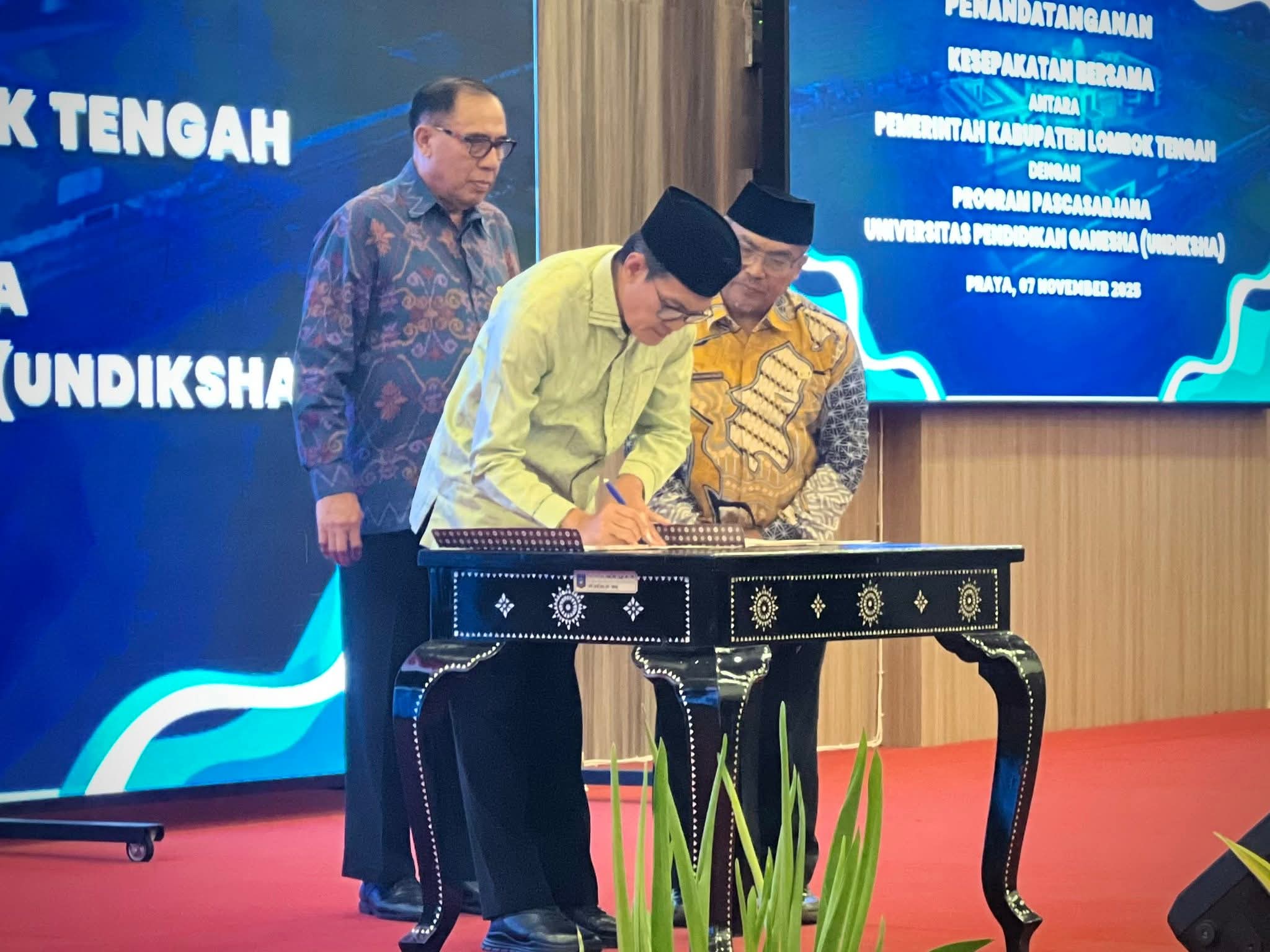 Pemda Lombok Tengah dan Undiksha Tandadangani MoU Kerjasama Peningkatan Kualitas Pendidikan Pemda Lombok Tengah dan Undiksha Tandadangani MoU Kerjasama Peningkatan Kualitas Pendidikan