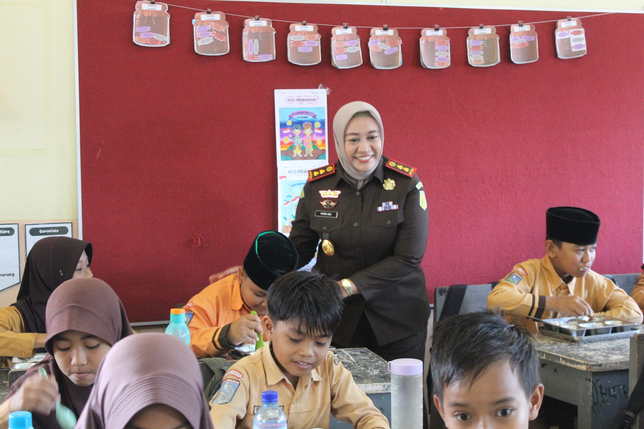 Kejaksaan Negeri Lombok Tengah Awasi Pelaksanaan Program Makan Bergizi Gratis