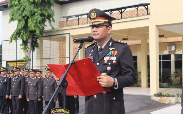 Polres Lombok Tengah Gelar Upacara Hari Pahlawan, Teladani Semangat Juang
